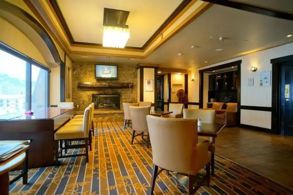 Penthouse Ski-In Ski-Out Above Sheraton 1bd 1.5ba