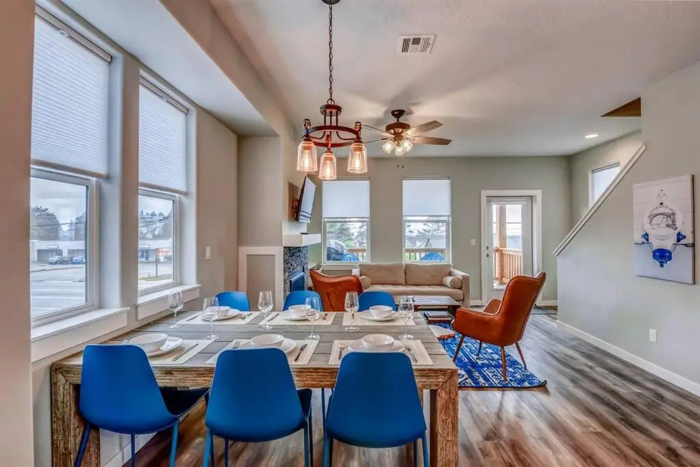 NEW Tri-Level Home with Ocean View and 3 En-Suite Bedrooms!