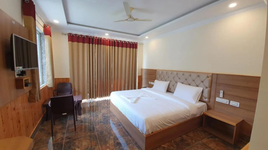 Nomadic Inn