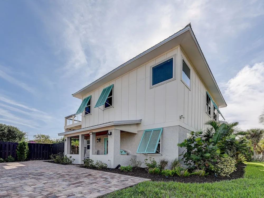 Sea Spray Beach House by Vtrips