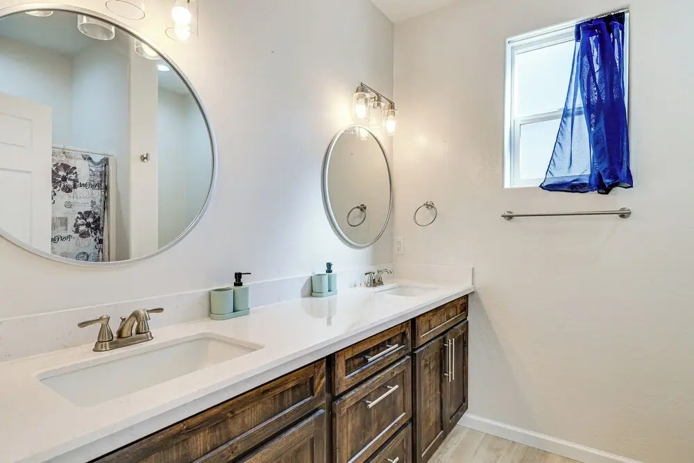 Hike & Ski! Home w/ Dog-friendly Yard in Eagar