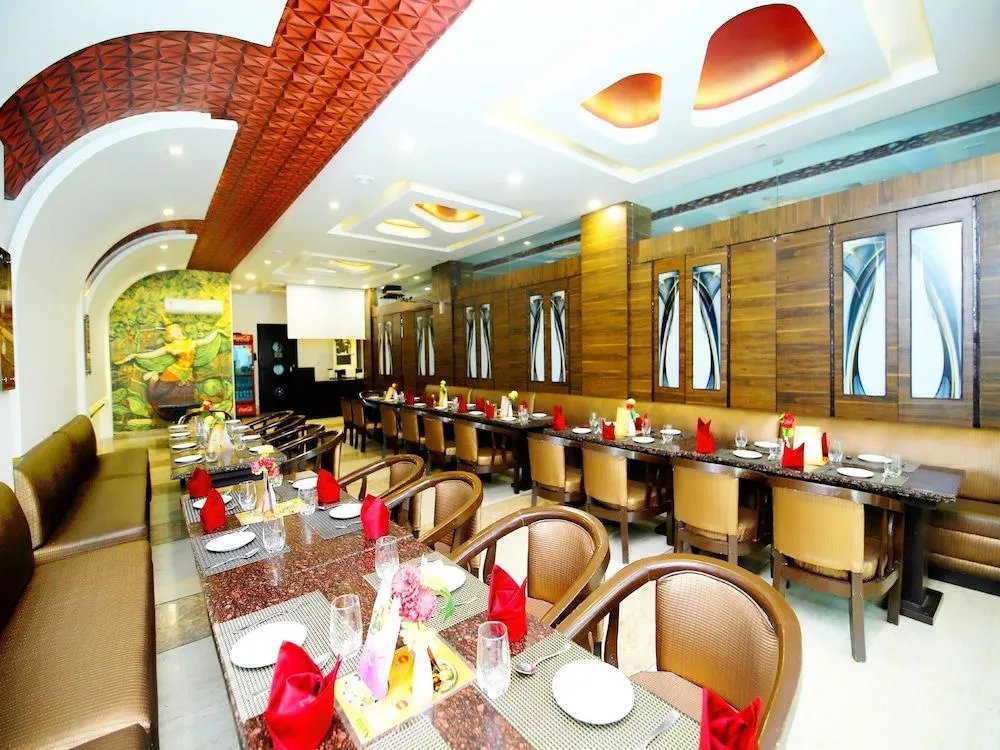 OYO 44541 Hotel Nanda