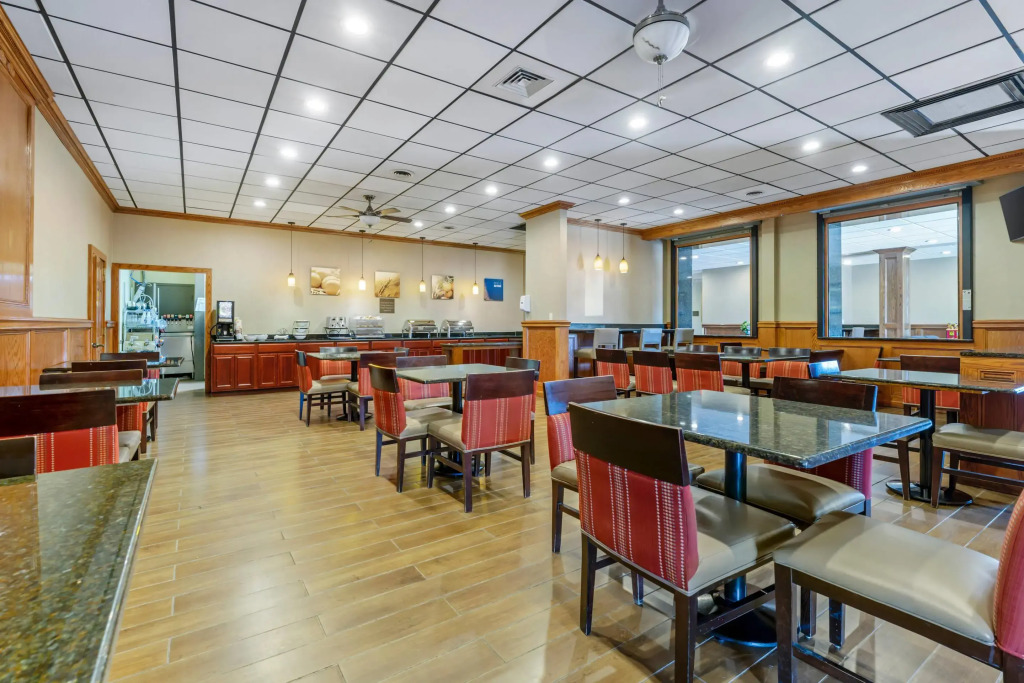 Comfort Inn & Suites Triadelphia - Wheeling