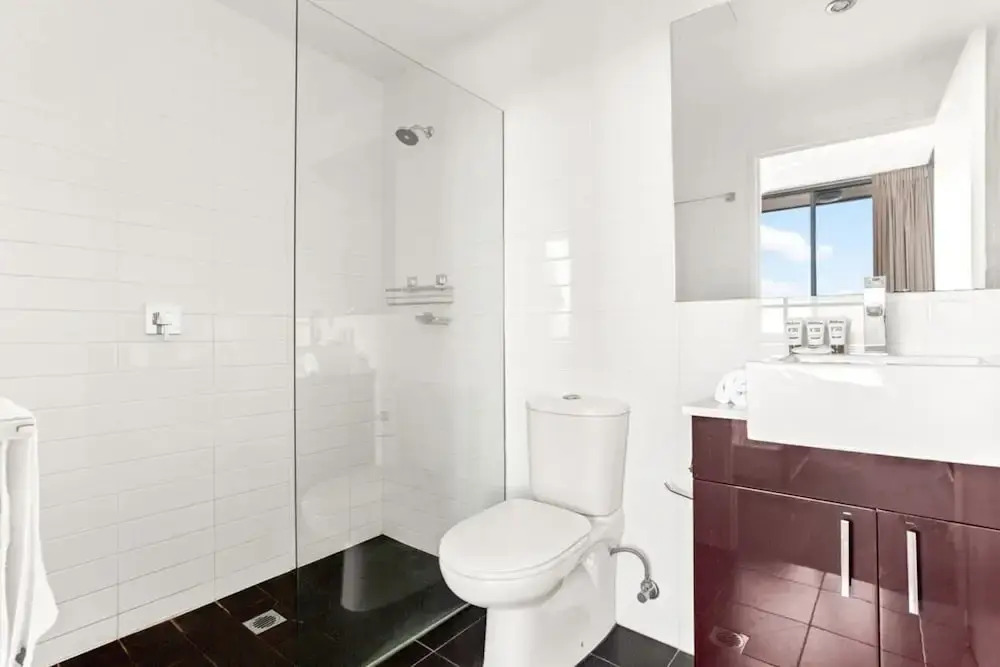 Spacious 2-bed With Two Balconies With City Views