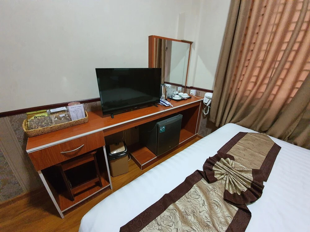 Shwe Pe Ti Hotel