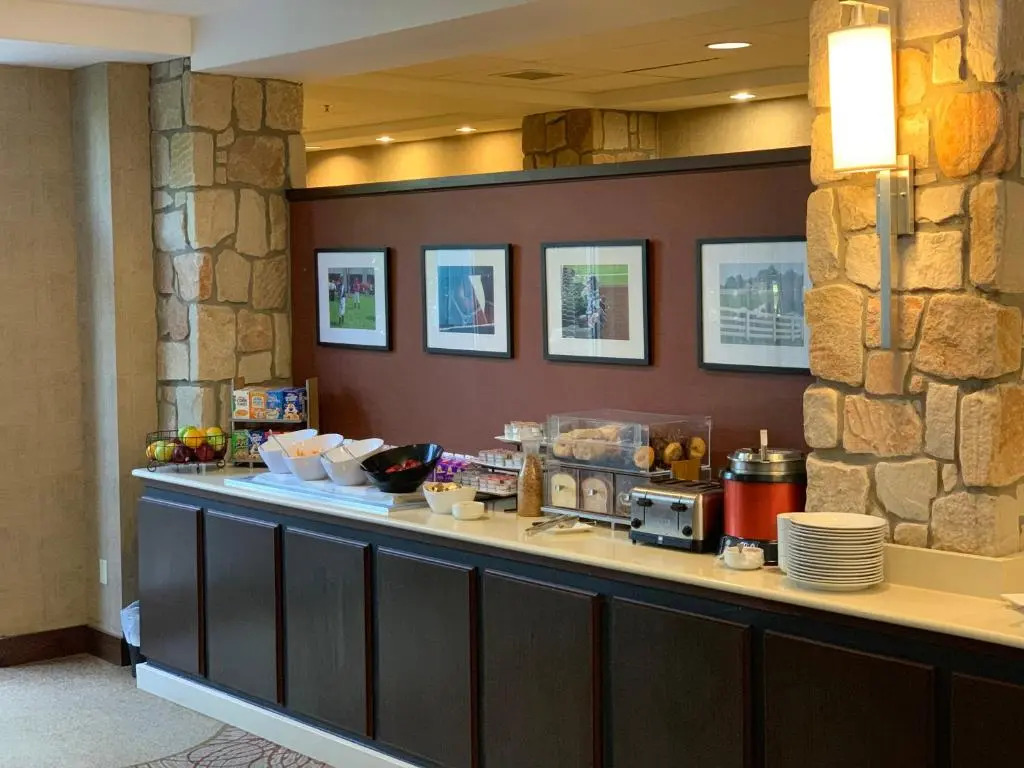 Sheraton Louisville Riverside Hotel