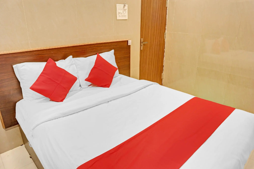 Sindhu Lodge by OYO Rooms