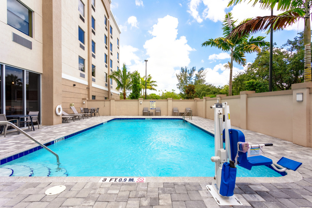 Holiday Inn Express & Suites - Miramar by IHG