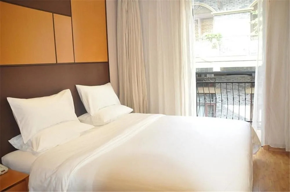 Ji Hotel (CCNICEC, Chengdu)