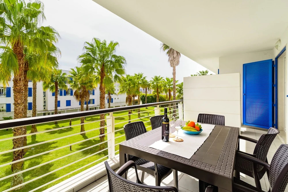 Marina Apartment by AGProperties