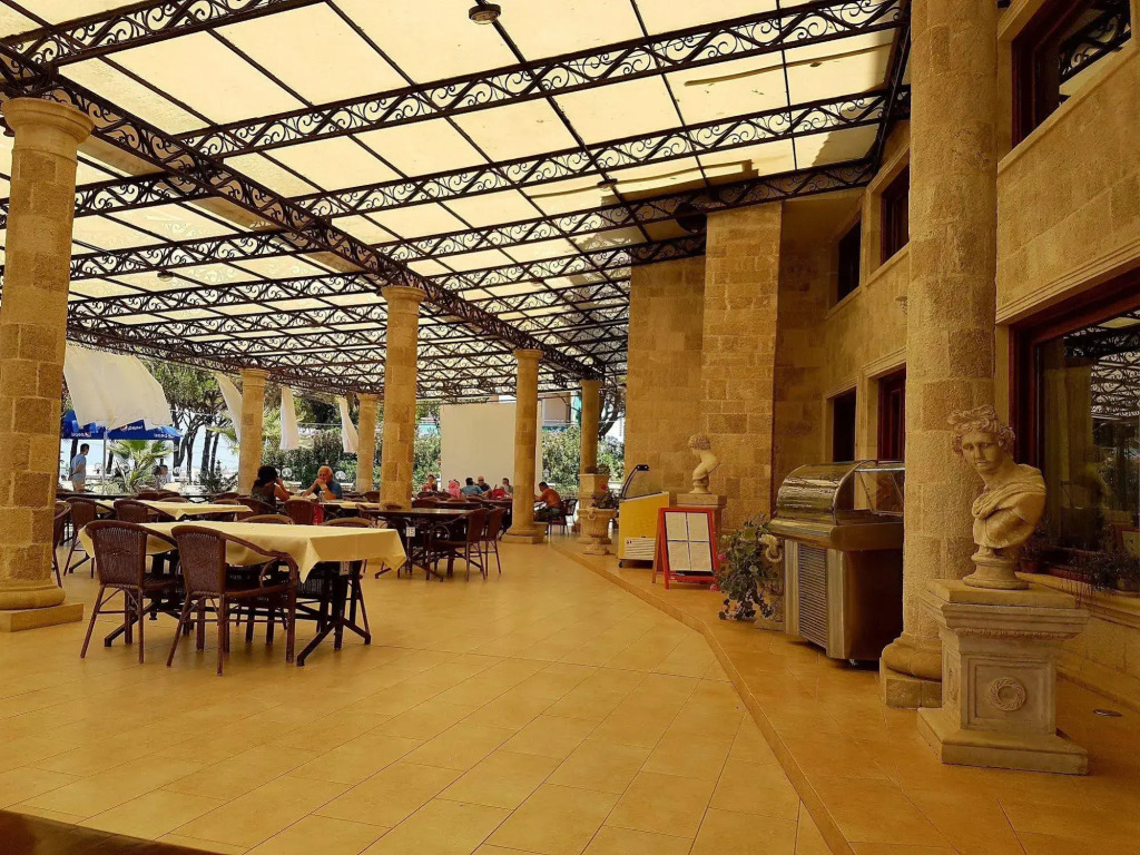 Royal Park Hotel