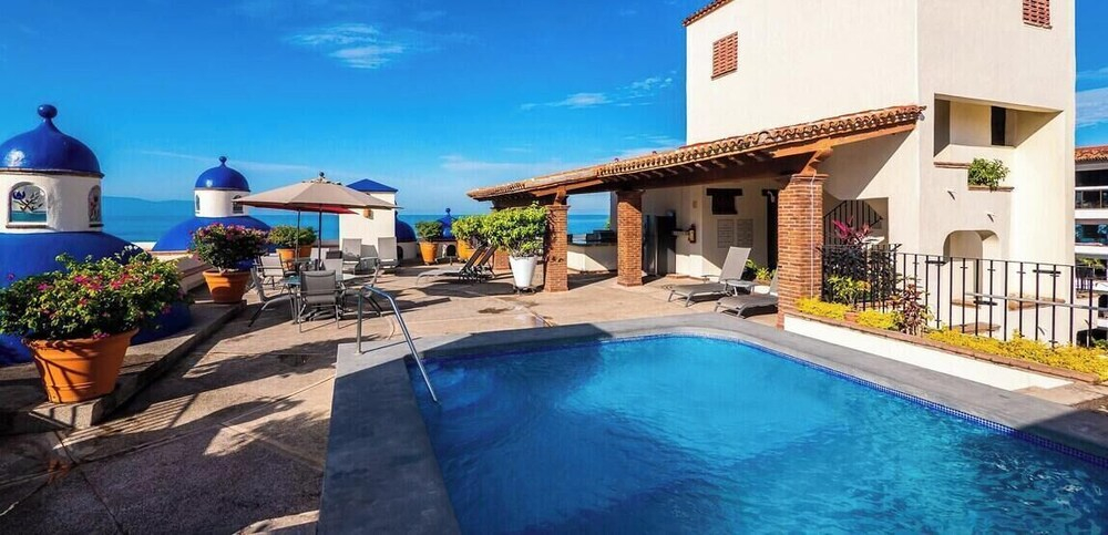 Ocean View 1Br Condo-balcony-beach-pool - 606