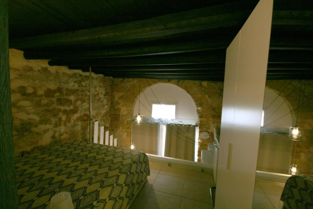 Home sotto l'Arco
