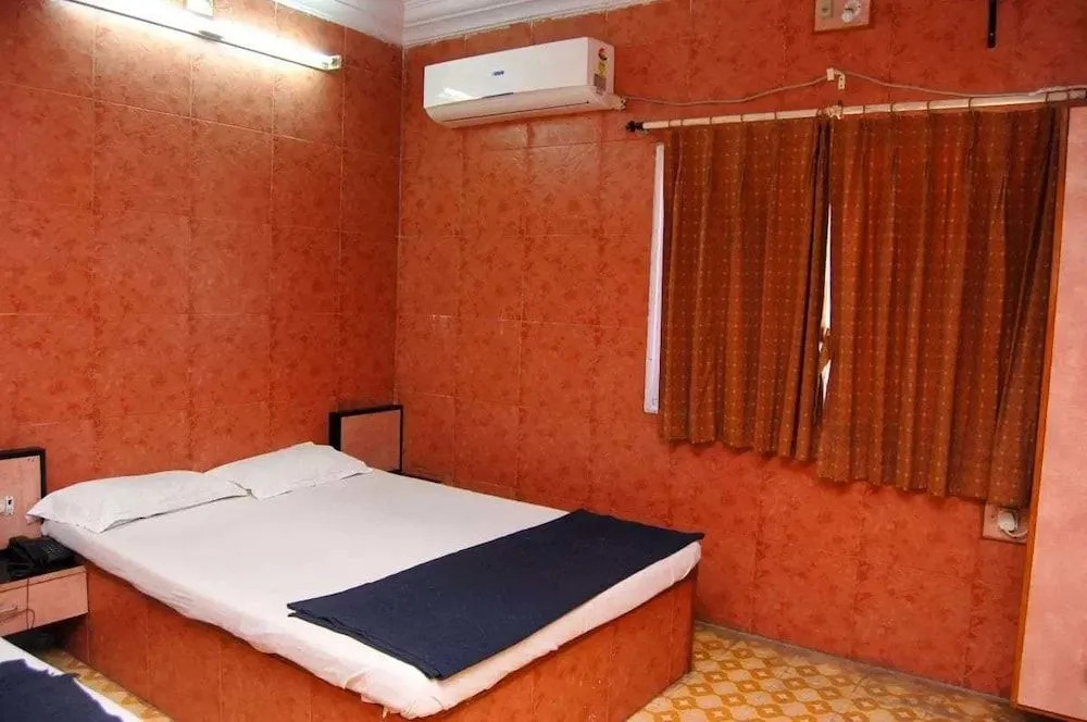 Hotel Meera