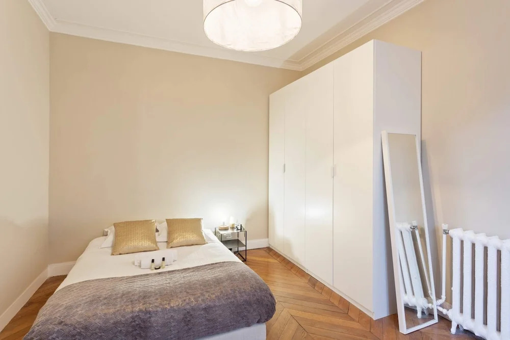 Bright and Spacious Apartment Near Bastille