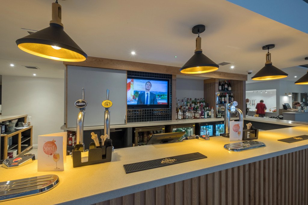 Holiday Inn Swindon by IHG