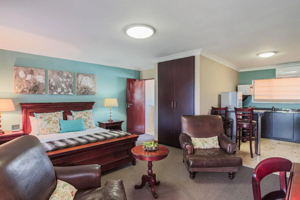 HOSPITALity Lodges