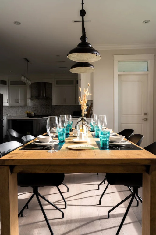 Luxury house with 3 bedrooms and 1 office