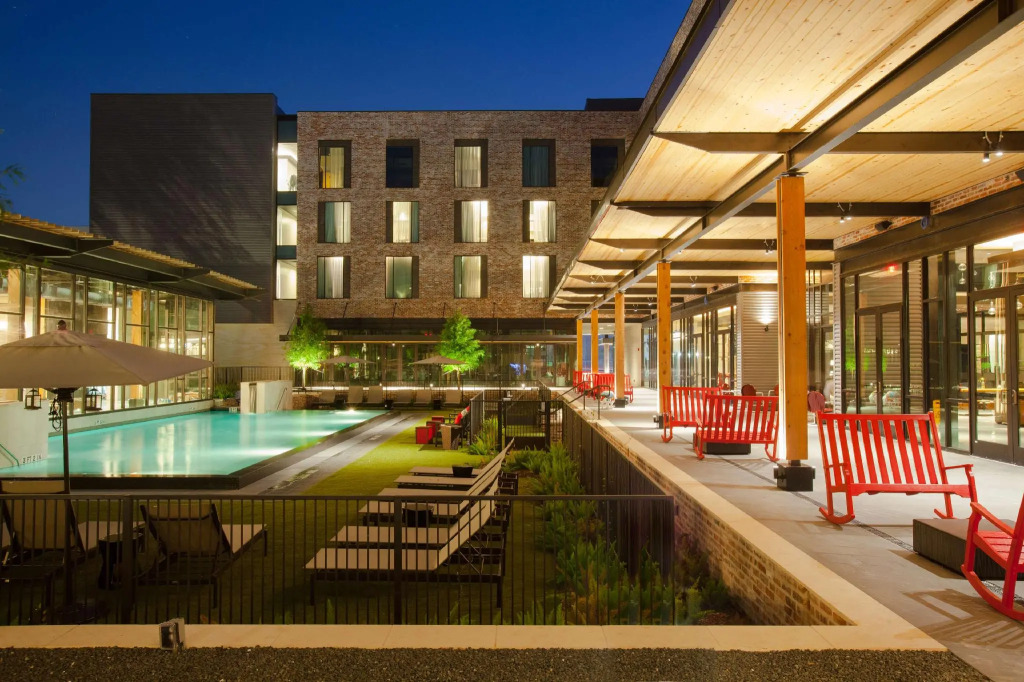 The George, by Valencia Hotel Collection