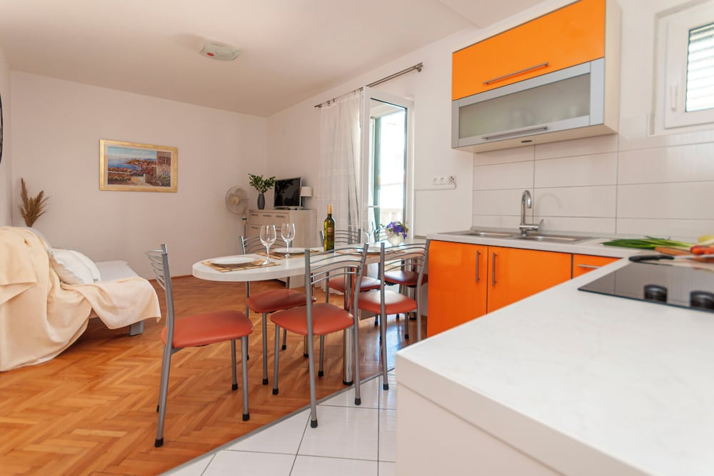 Apartments Blazenka