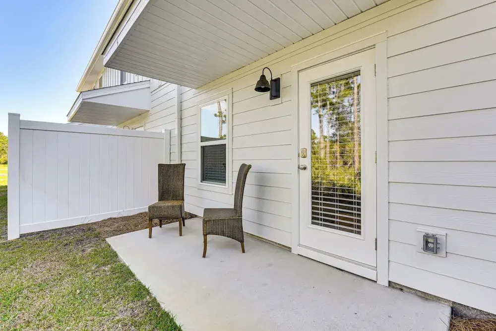 Golf, Hike & Unwind: Santa Rosa Home w/ Patio