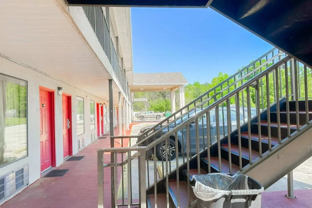 Red Carpet Inn-Macon