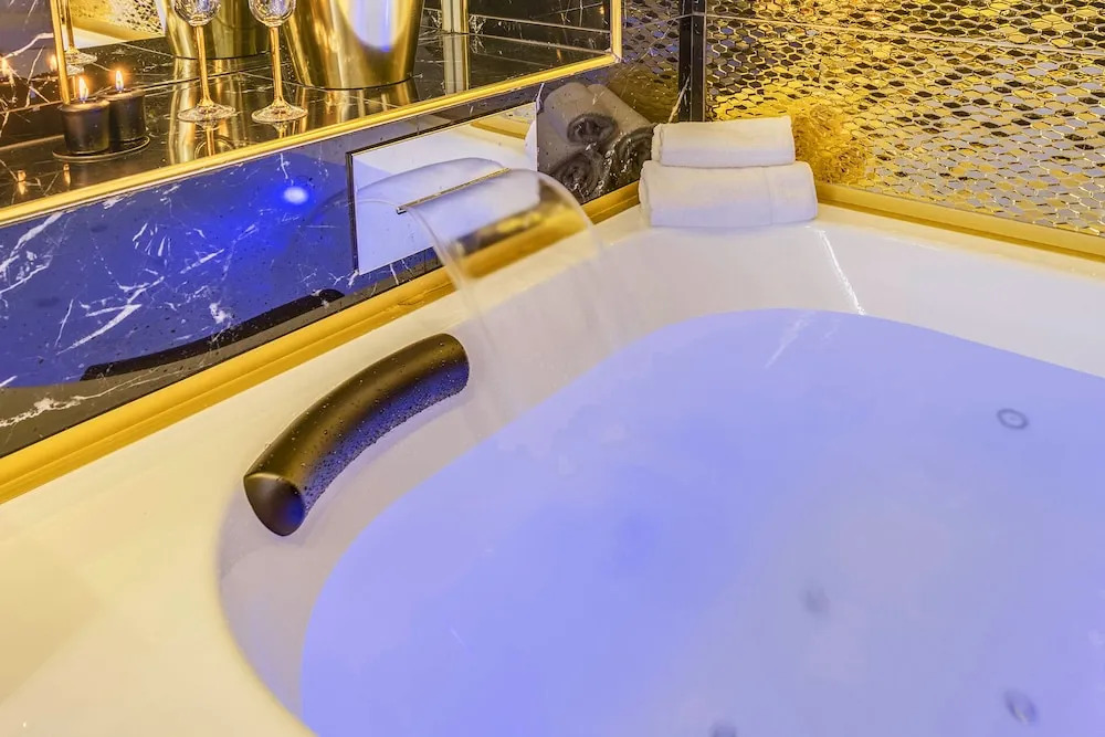 Trevi Fountain Luxury Home