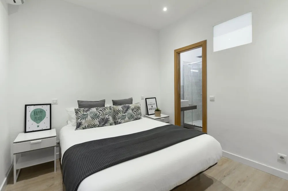 Dobo Rooms Zurbano I