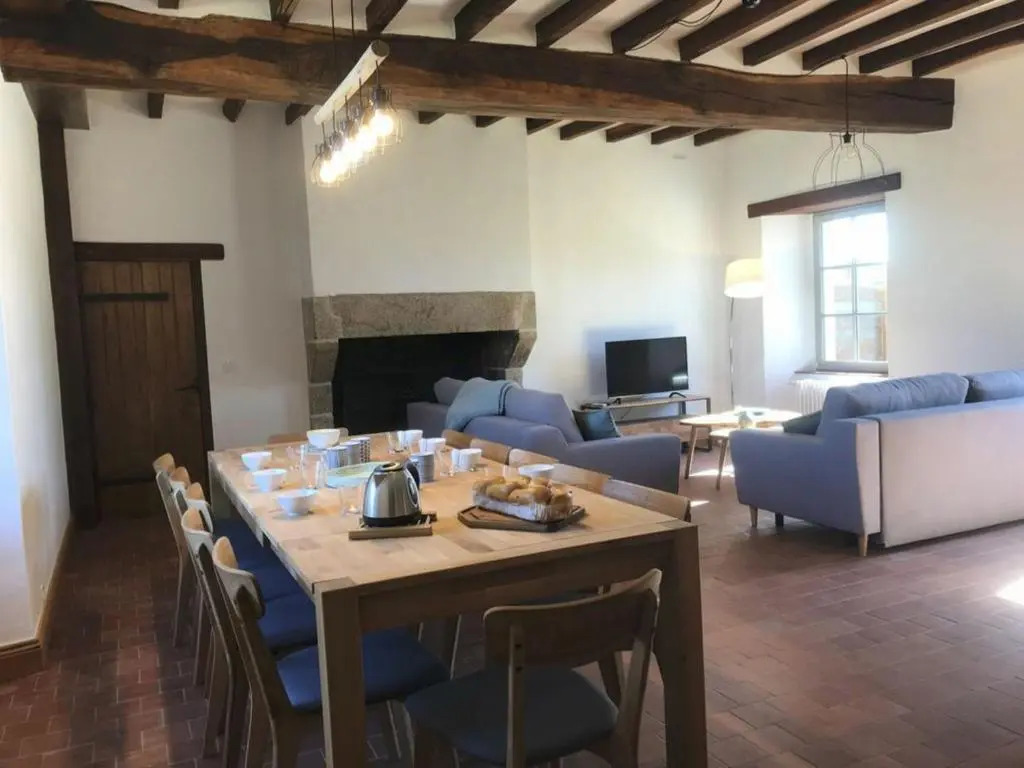 Gîte de Charme 18ème Siècle avec Piscine et WiFi - Jusquà 10 Pers. - FR-1-426-406