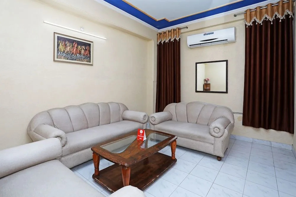 OYO 10444 Vasundhra INN
