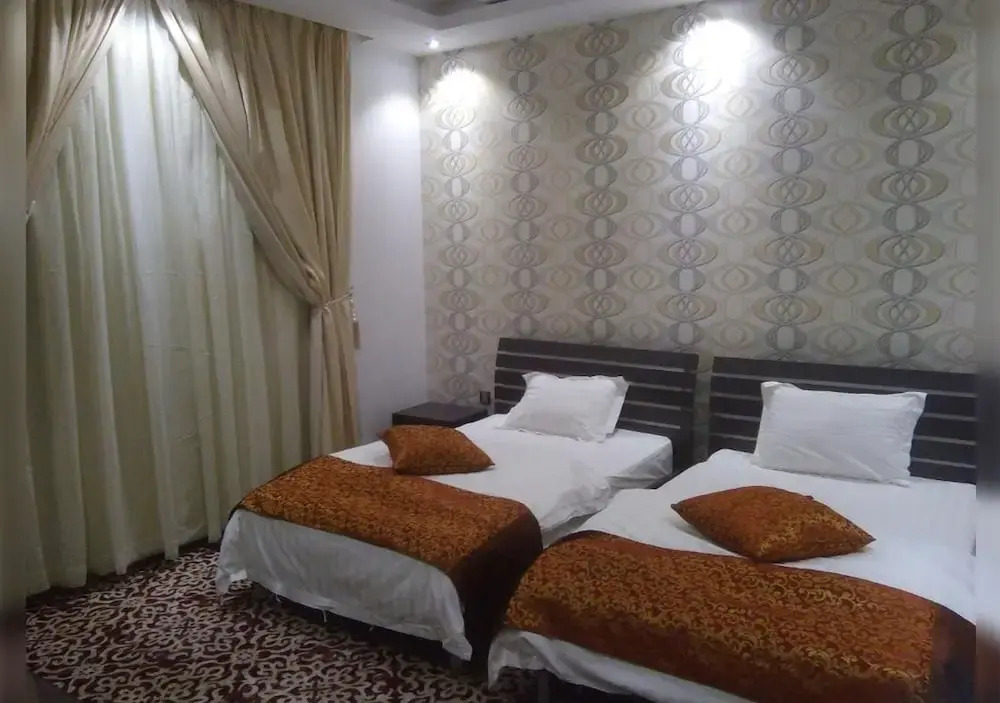 Al Manazil Suite