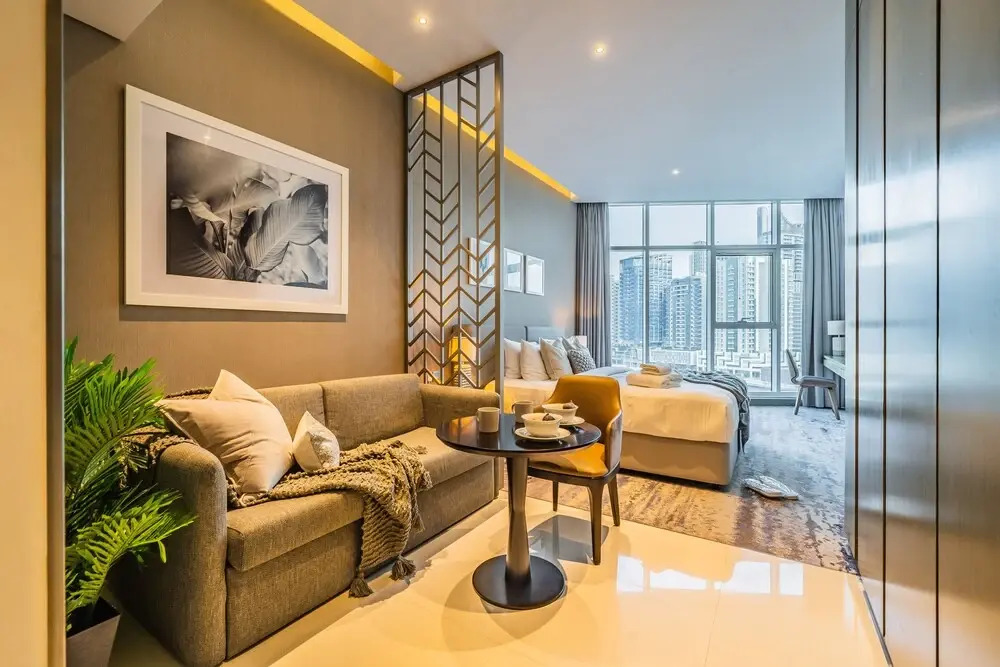 Monty - Eloquent Cozy Studio with Incredible Canal Views