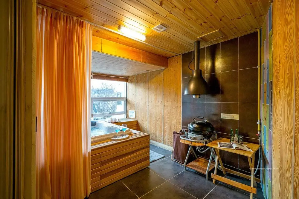 Harbor House poolvilla couple