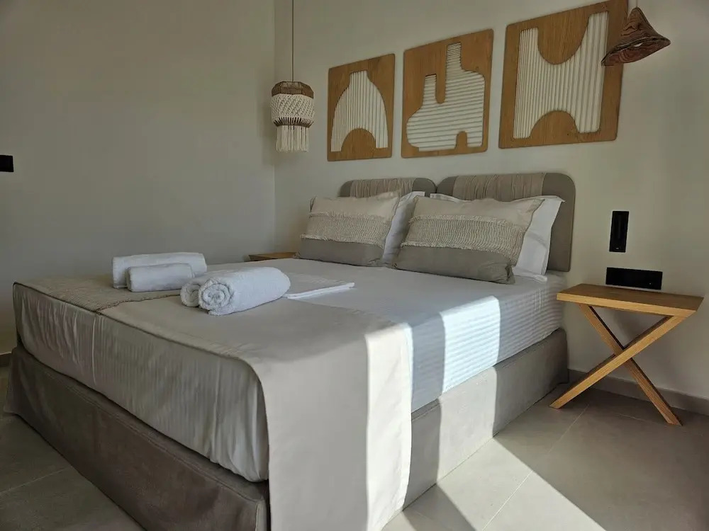 Aristotle Suites