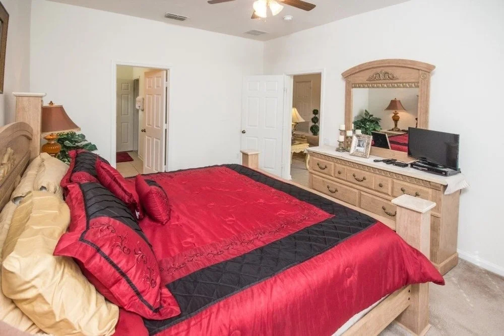 Enchanted Windsor Hills Vacation Home 5 Bedroom Home by Redawning