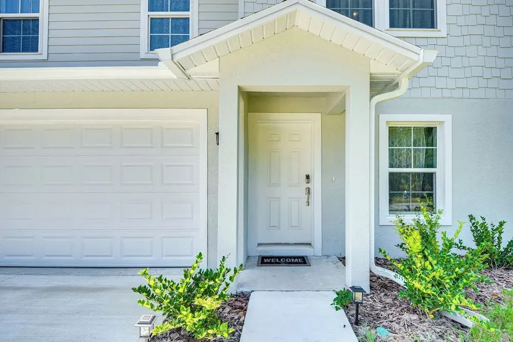 Sunny Palm Coast Home: 10 Mi To Flagler Beach!