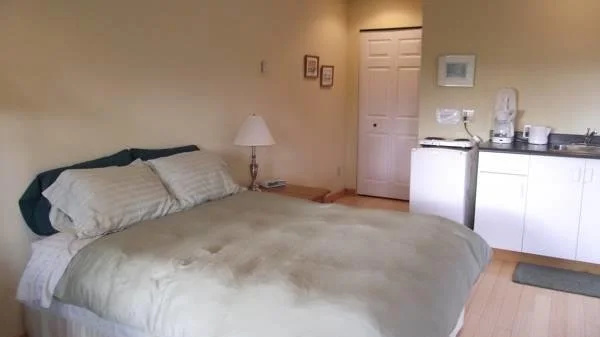 Secret Cove Cottage Suites