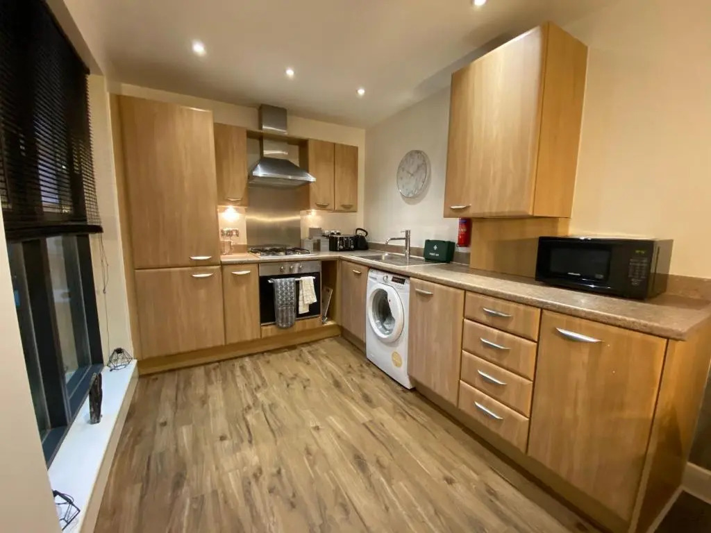 Classy 2 Bed Detatched House- Birmingham- Broad Street & Brindley Place- 10 min walk from Bullring, 02 Arena, New Street Station & Grand Central