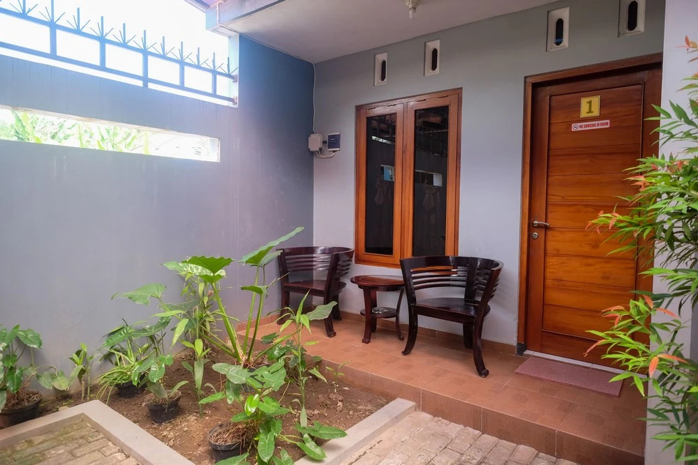 RedDoorz @ Griya Bougenville Magelang