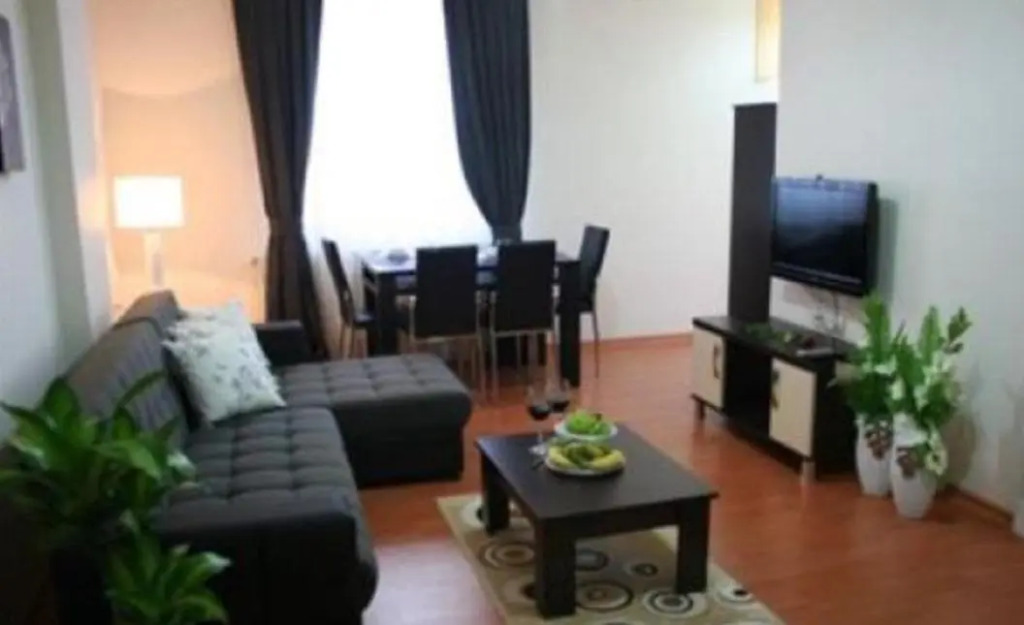 Thomas-ay Residence
