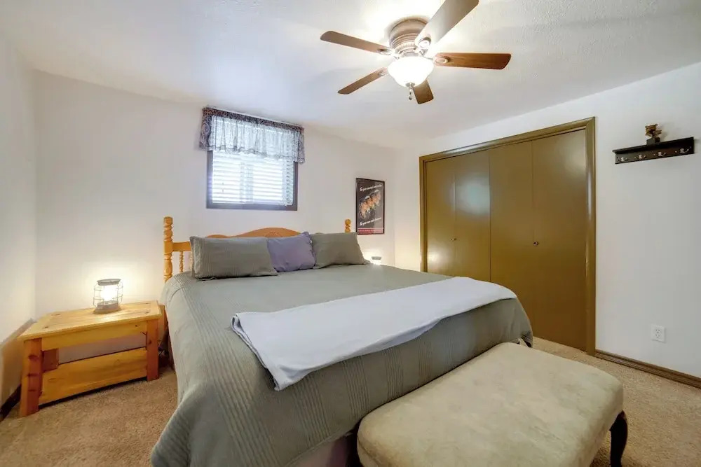Mtn-view Oasis w/ Pool Access in Garden Valley