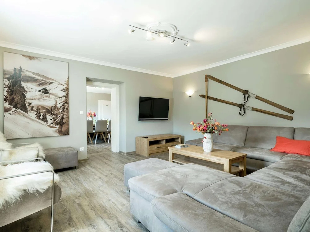 Renovated Holiday Home near Zell am See with Enclosed Garden