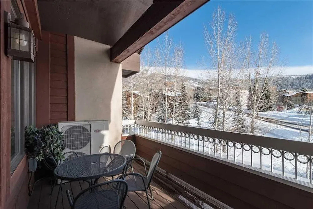3306 Champagne Lodge, Trappeur's Crossing Apartment 2