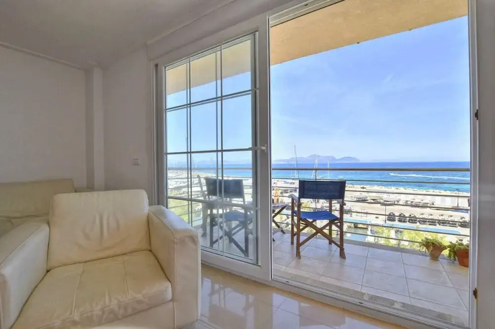 Modern Apartment in Can Picafort Nice View of the Harbor, Near the Beach