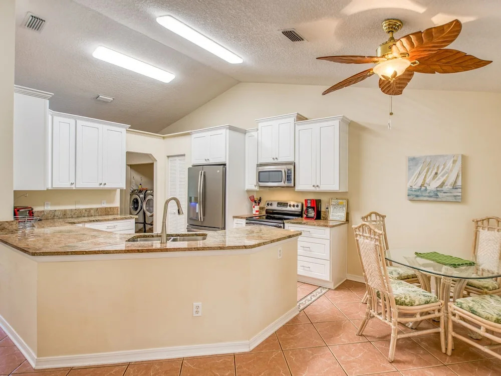 Lovely Vilano Beach W/ Pool, Boat Parking 4 Bedroom Home