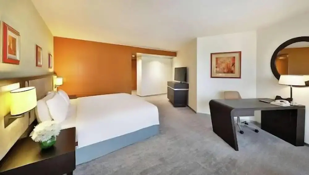 Save Haven Hotels