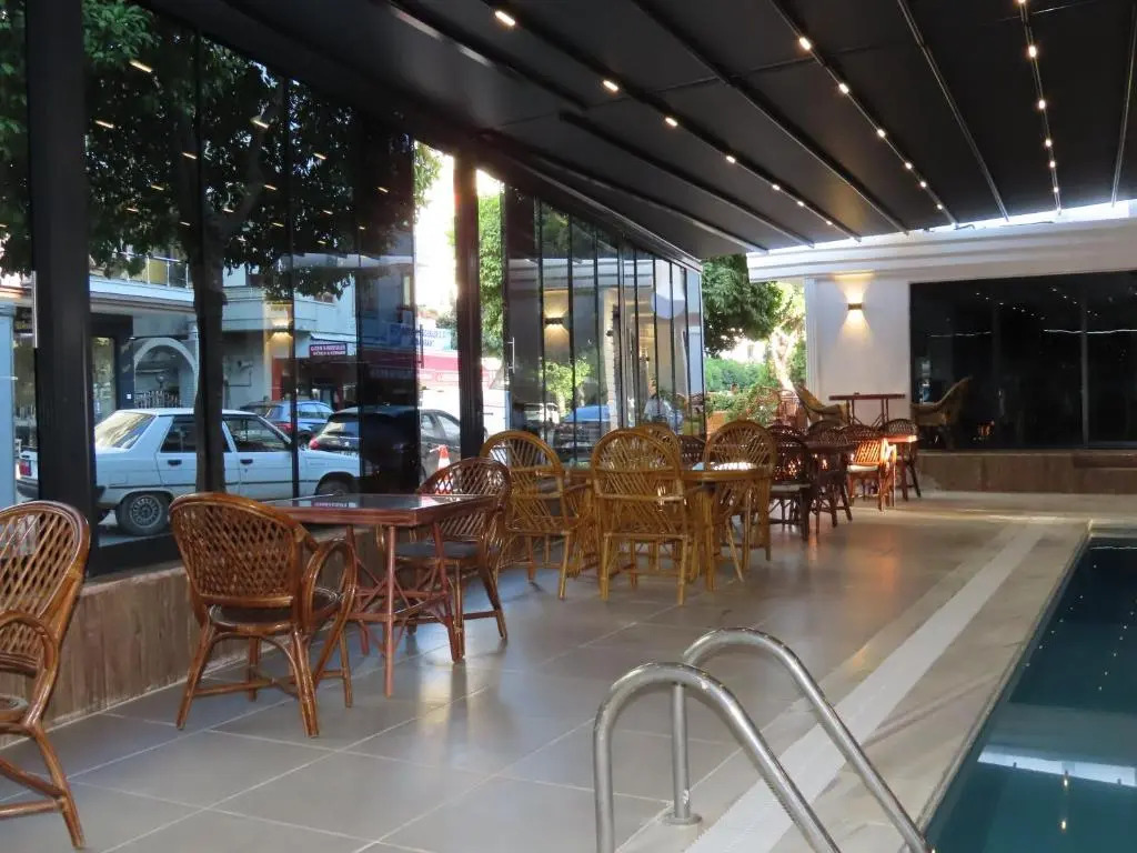 Kadeer Hotel