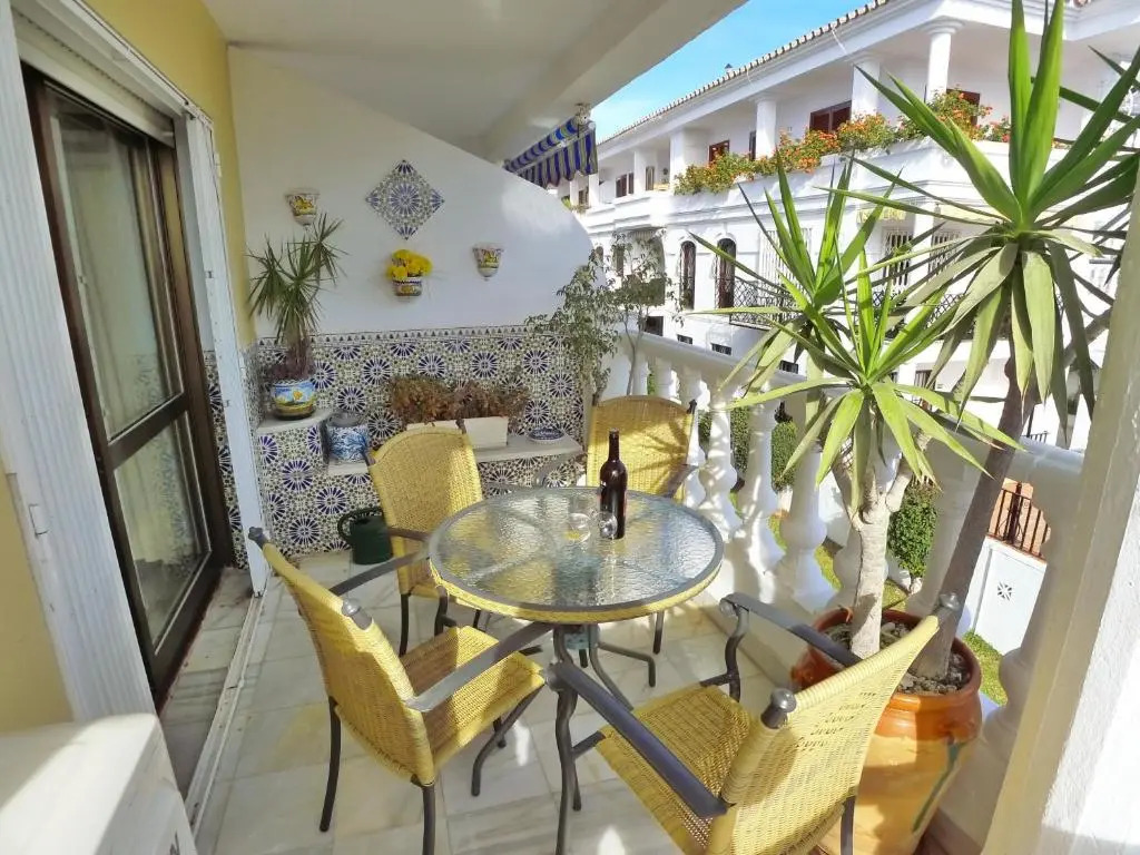 Carabeo 99 - Sleeps 4