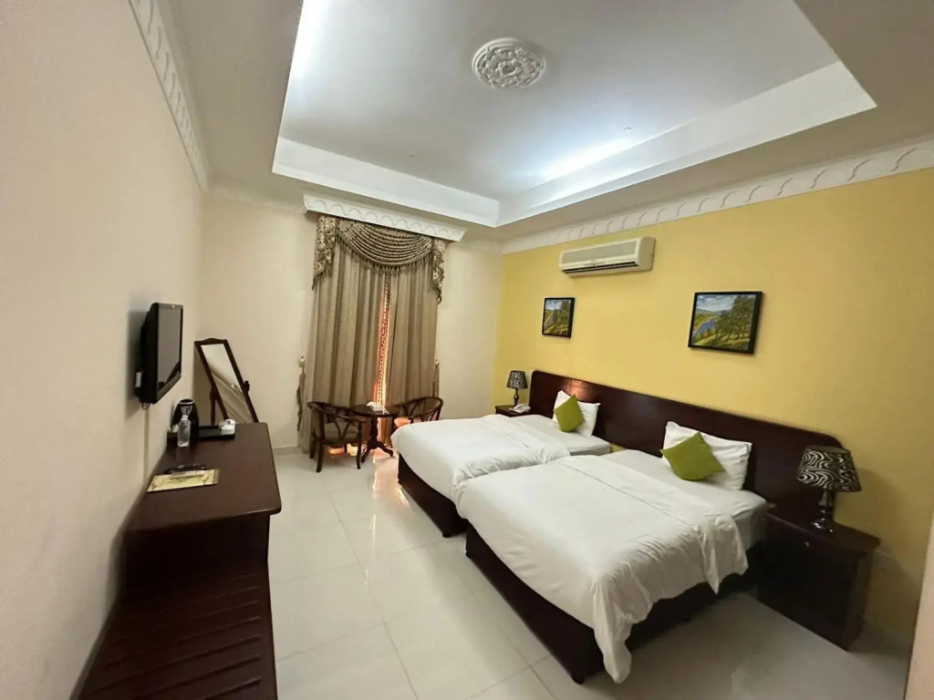 Royal Gardens Hotel