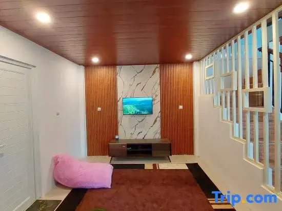 Yustien Homestay Jogja 3 Bedroom - Entire House